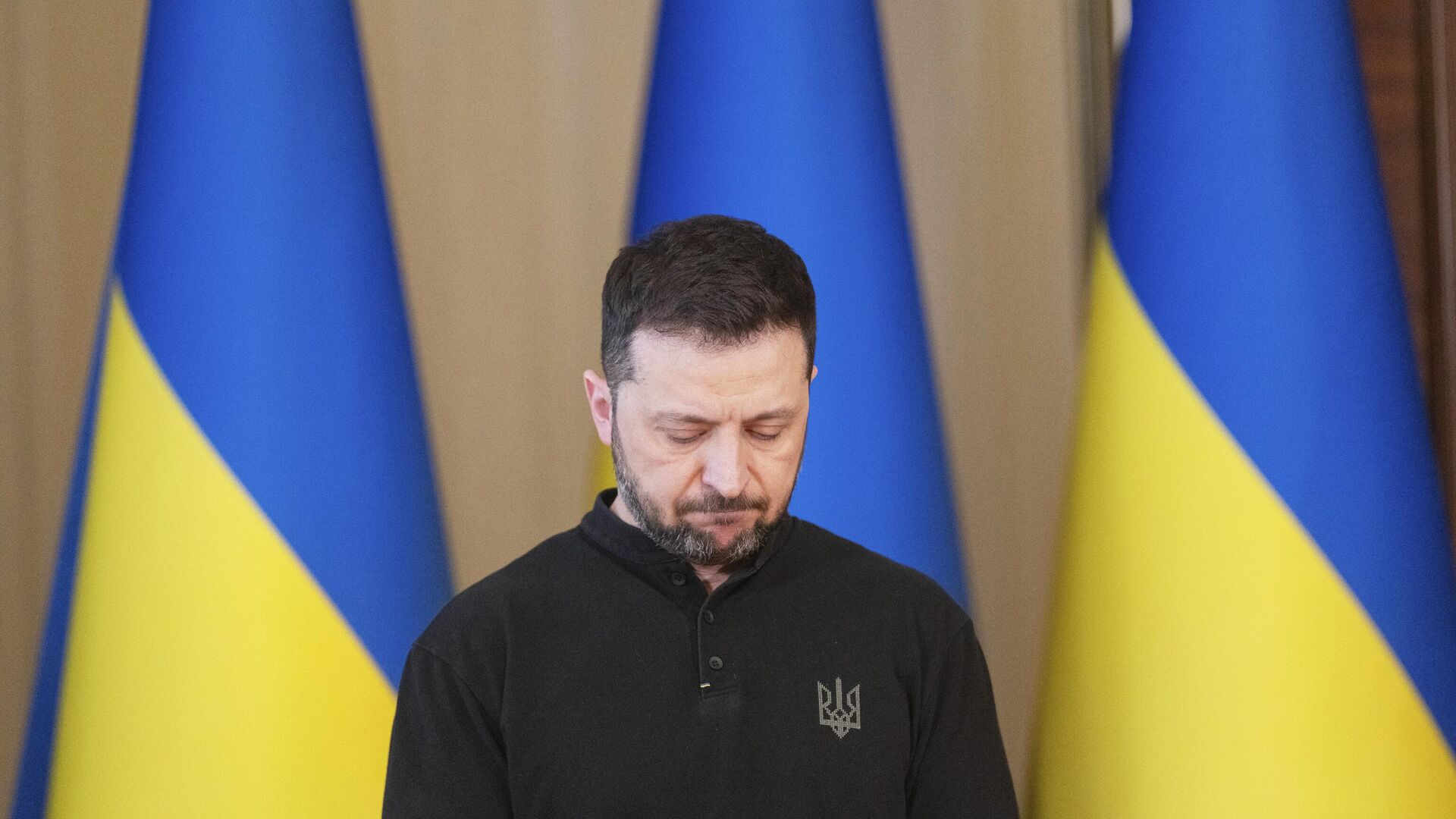 "Его заставили": во Франции рассказали об инструкциях для Зеленского